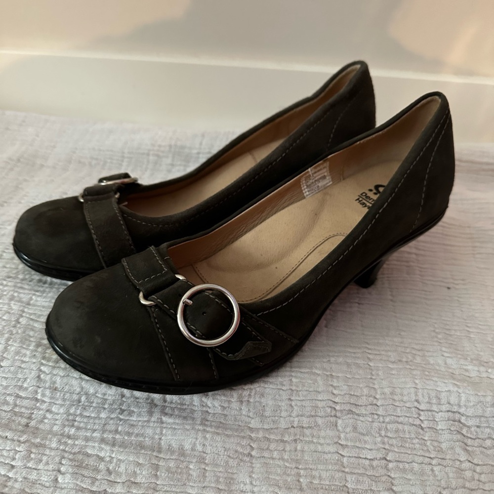 Denver Hayes heels with buckle